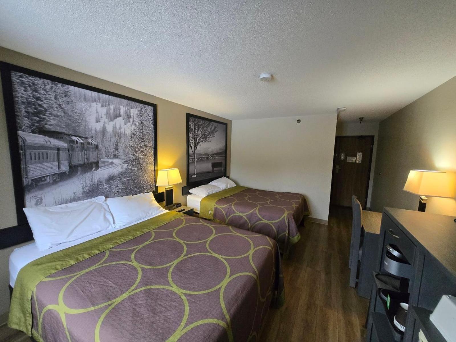 Super 8 By Wyndham Salmon Arm