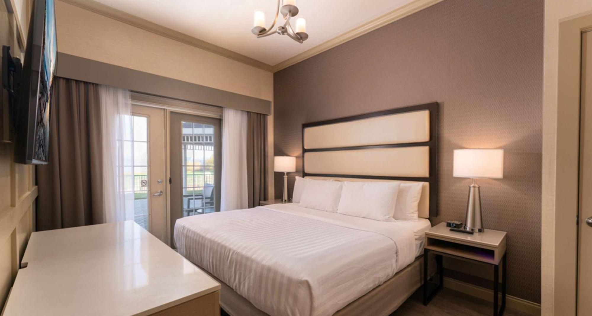 Prestige Harbourfront Resort, Worldhotels Luxury Resort Salmon Arm