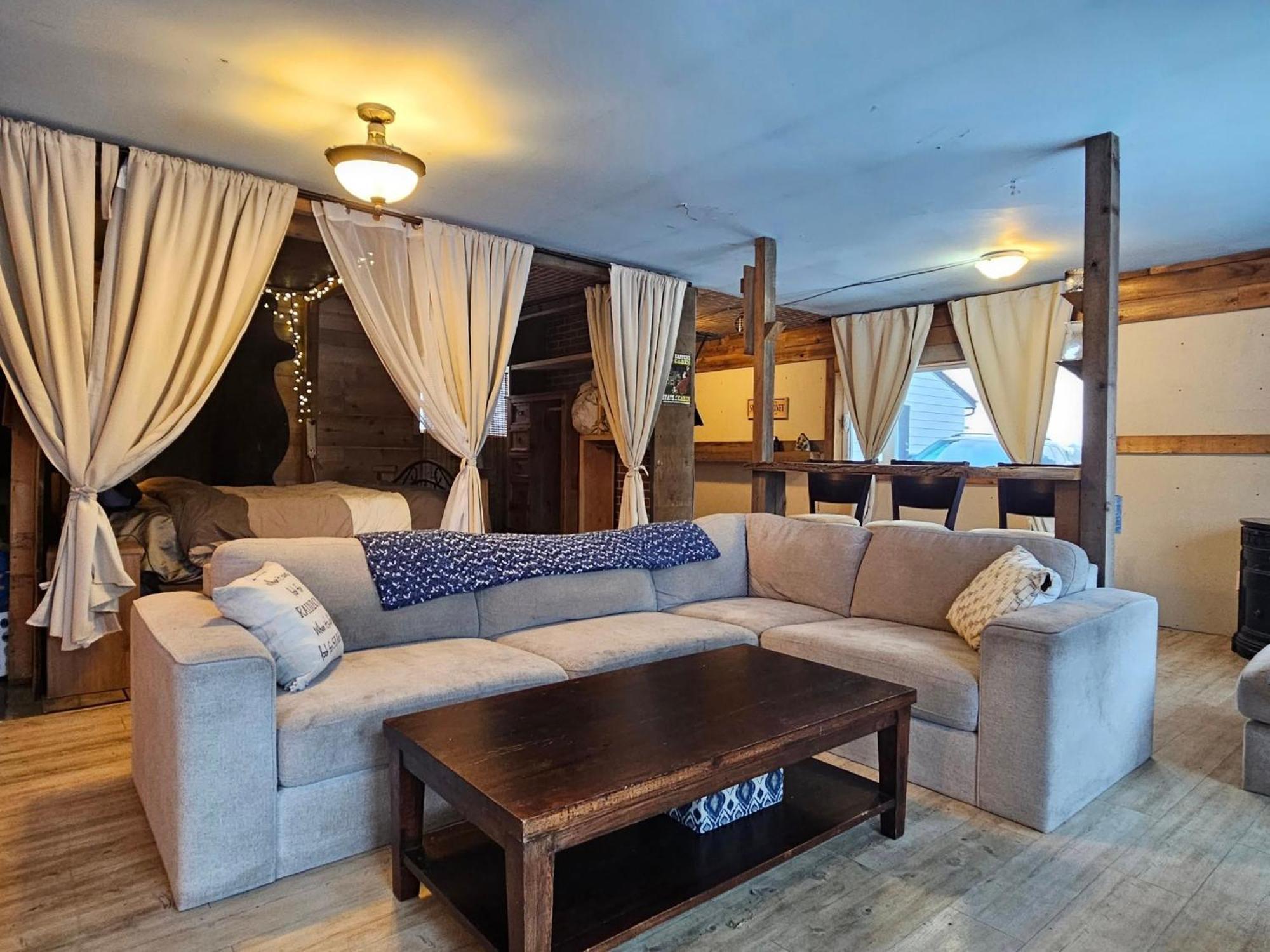 The Flats Cozy