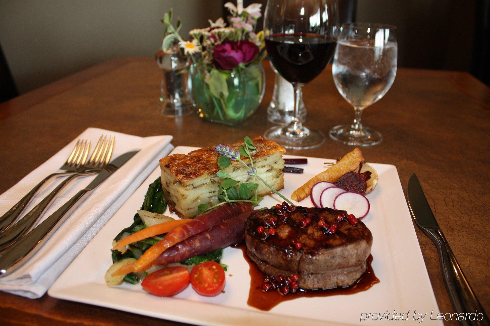 Hilltop - Hotel Salmon Arm